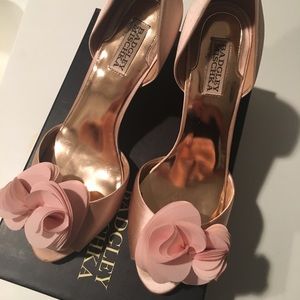Thora Badgely Mischka Pink Satin D’Orsay